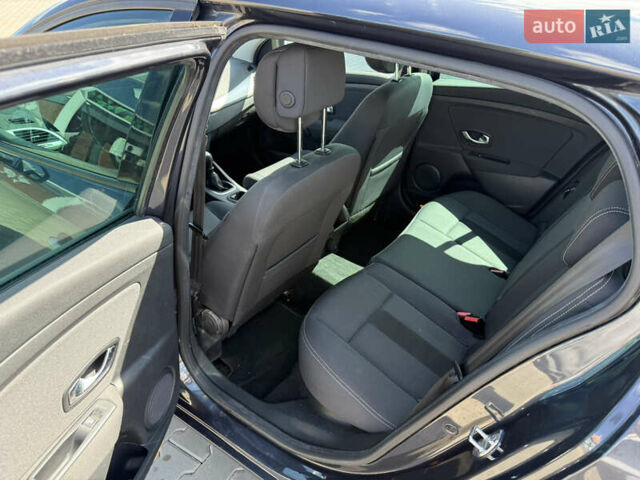 Серый Рено Меган, объемом двигателя 1.4 л и пробегом 143 тыс. км за 4999 $, фото 2 на Automoto.ua