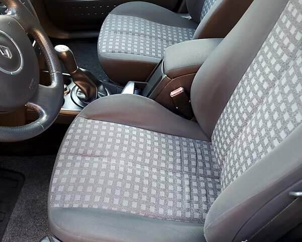 Сірий Рено Меган, об'ємом двигуна 0 л та пробігом 226 тис. км за 5900 $, фото 44 на Automoto.ua