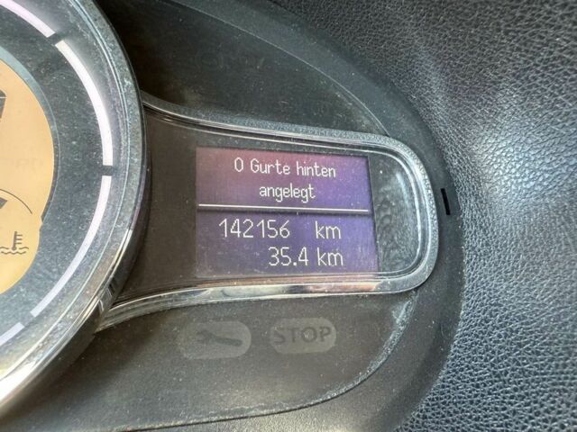 Серый Рено Меган, объемом двигателя 0 л и пробегом 143 тыс. км за 3999 $, фото 20 на Automoto.ua