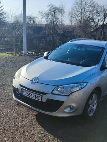 Сірий Рено Меган, об'ємом двигуна 1.5 л та пробігом 337 тис. км за 5600 $, фото 2 на Automoto.ua