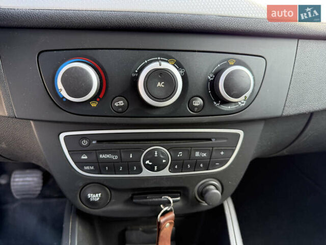 Серый Рено Меган, объемом двигателя 1.4 л и пробегом 143 тыс. км за 4999 $, фото 10 на Automoto.ua