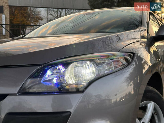 Рено Меган 2009 в Луцке на Automoto.ua Серый Рено Меган, объемом двигателя 1.5 л и пробегом 275 тыс. км за 5150 $, фото 3 на Automoto.ua
