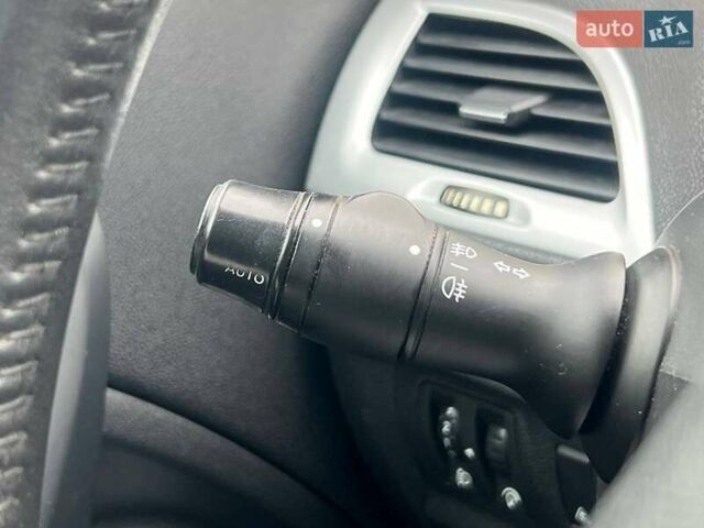 Сірий Рено Меган, об'ємом двигуна 2 л та пробігом 243 тис. км за 6890 $, фото 16 на Automoto.ua