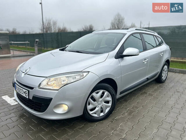 Сірий Рено Меган, об'ємом двигуна 1.6 л та пробігом 172 тис. км за 7450 $, фото 69 на Automoto.ua