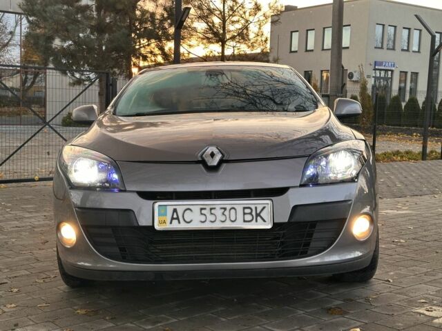 Серый Рено Меган, объемом двигателя 1.5 л и пробегом 275 тыс. км за 5350 $, фото 11 на Automoto.ua