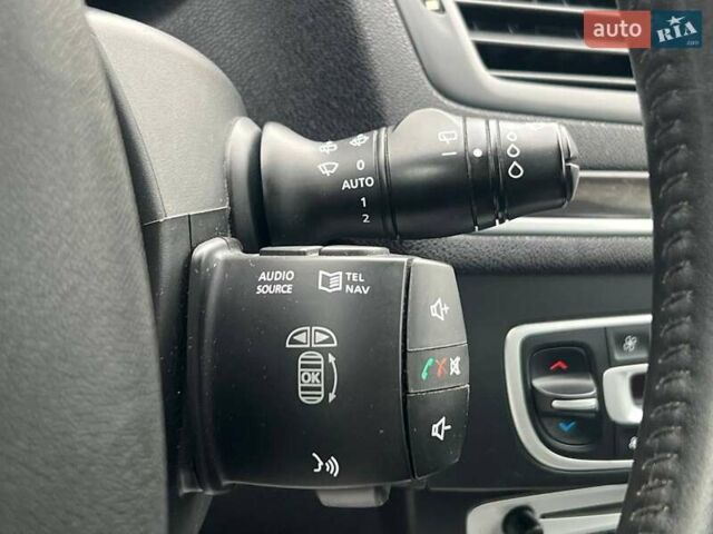 Сірий Рено Меган, об'ємом двигуна 2 л та пробігом 243 тис. км за 6890 $, фото 19 на Automoto.ua