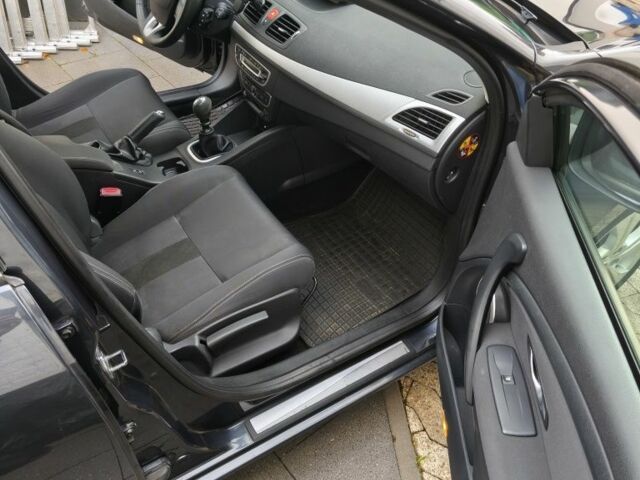 Серый Рено Меган, объемом двигателя 1.4 л и пробегом 215 тыс. км за 5900 $, фото 7 на Automoto.ua