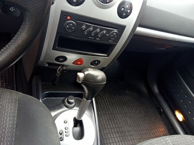 Серый Рено Меган, объемом двигателя 6 л и пробегом 198 тыс. км за 5850 $, фото 7 на Automoto.ua