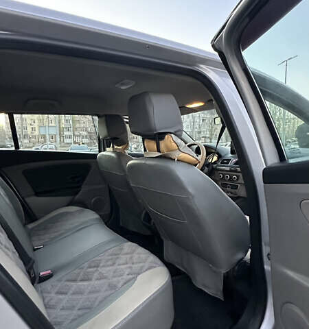 Сірий Рено Меган, об'ємом двигуна 1.46 л та пробігом 249 тис. км за 6999 $, фото 11 на Automoto.ua