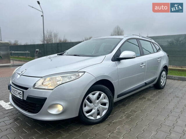Сірий Рено Меган, об'ємом двигуна 1.6 л та пробігом 172 тис. км за 7450 $, фото 68 на Automoto.ua