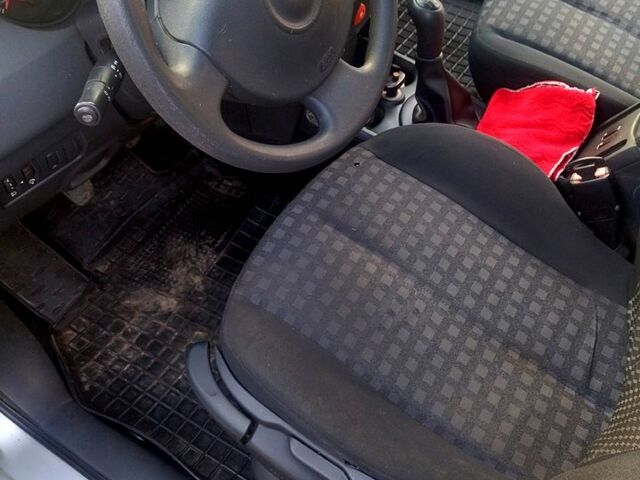 Сірий Рено Меган, об'ємом двигуна 1.6 л та пробігом 307 тис. км за 5000 $, фото 10 на Automoto.ua