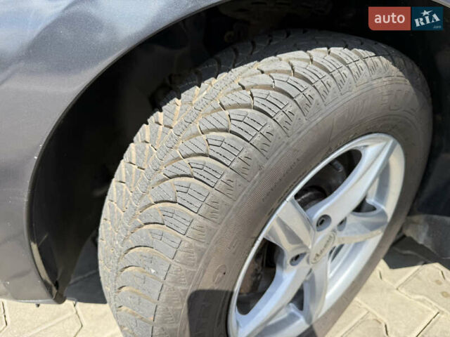 Серый Рено Меган, объемом двигателя 1.4 л и пробегом 143 тыс. км за 4999 $, фото 17 на Automoto.ua