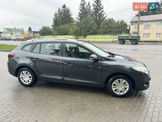 Серый Рено Меган, объемом двигателя 1.6 л и пробегом 231 тыс. км за 7800 $, фото 18 на Automoto.ua