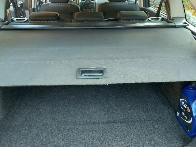 Серый Рено Меган, объемом двигателя 1.6 л и пробегом 226 тыс. км за 5900 $, фото 14 на Automoto.ua