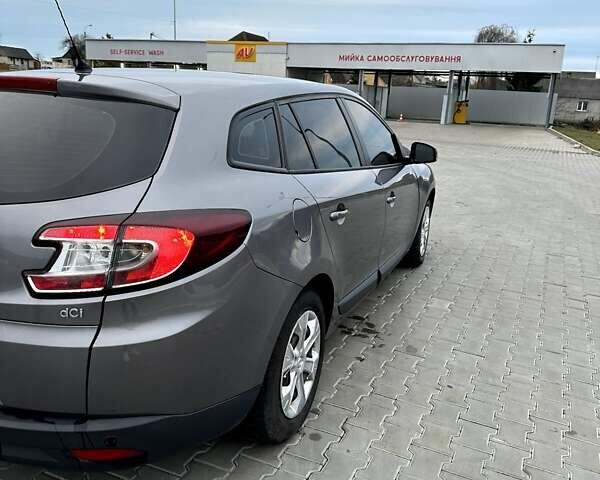 Сірий Рено Меган, об'ємом двигуна 1.46 л та пробігом 220 тис. км за 7190 $, фото 7 на Automoto.ua