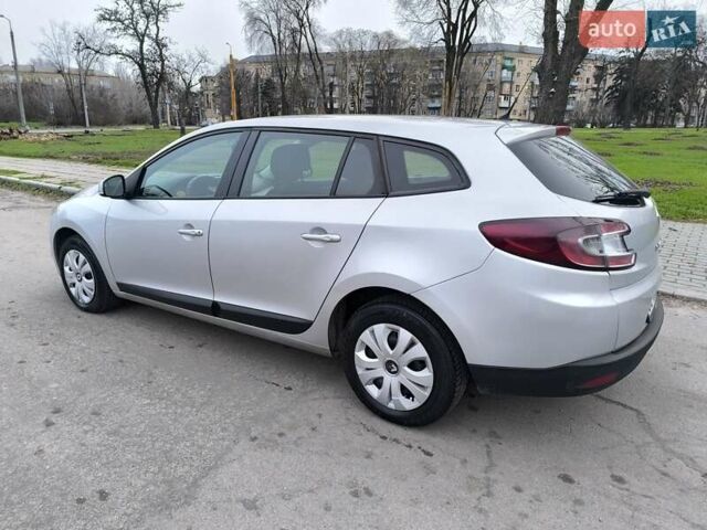 Сірий Рено Меган, об'ємом двигуна 1.46 л та пробігом 325 тис. км за 6700 $, фото 10 на Automoto.ua