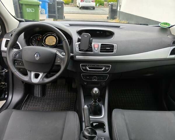 Серый Рено Меган, объемом двигателя 1.4 л и пробегом 215 тыс. км за 6000 $, фото 21 на Automoto.ua