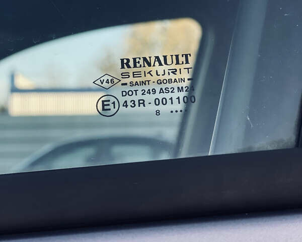 Серый Рено Меган, объемом двигателя 1.46 л и пробегом 213 тыс. км за 5699 $, фото 7 на Automoto.ua