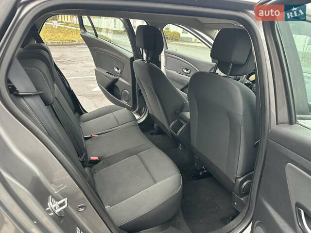 Серый Рено Меган, объемом двигателя 1.6 л и пробегом 176 тыс. км за 6500 $, фото 33 на Automoto.ua