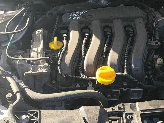 Сірий Рено Меган, об'ємом двигуна 1.6 л та пробігом 211 тис. км за 7300 $, фото 8 на Automoto.ua