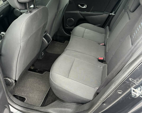 Серый Рено Меган, объемом двигателя 1.6 л и пробегом 231 тыс. км за 7800 $, фото 40 на Automoto.ua