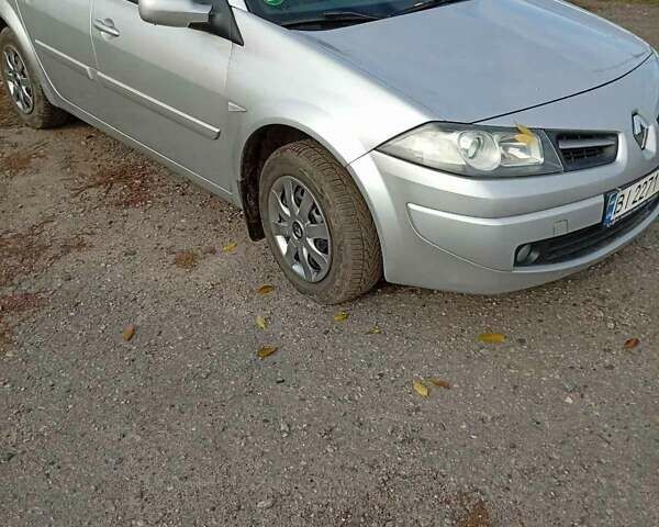 Серый Рено Меган, объемом двигателя 1.6 л и пробегом 200 тыс. км за 5800 $, фото 4 на Automoto.ua