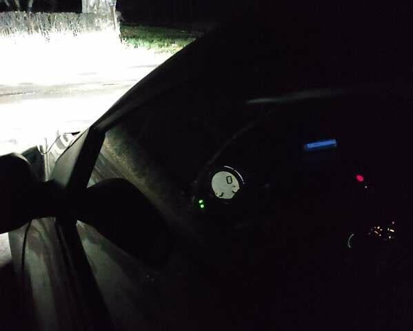 Сірий Рено Меган, об'ємом двигуна 1.46 л та пробігом 220 тис. км за 7190 $, фото 13 на Automoto.ua