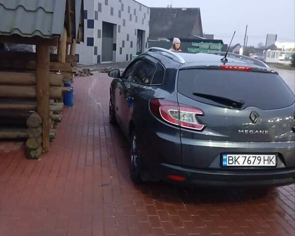 Серый Рено Меган, объемом двигателя 1.5 л и пробегом 300 тыс. км за 7000 $, фото 3 на Automoto.ua