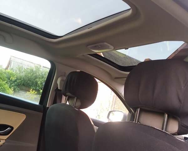 Сірий Рено Меган, об'ємом двигуна 1.5 л та пробігом 304 тис. км за 6000 $, фото 2 на Automoto.ua