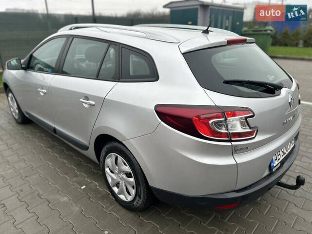 Сірий Рено Меган, об'ємом двигуна 1.6 л та пробігом 172 тис. км за 7450 $, фото 45 на Automoto.ua