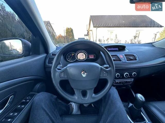 Сірий Рено Меган, об'ємом двигуна 1.46 л та пробігом 220 тис. км за 7190 $, фото 17 на Automoto.ua