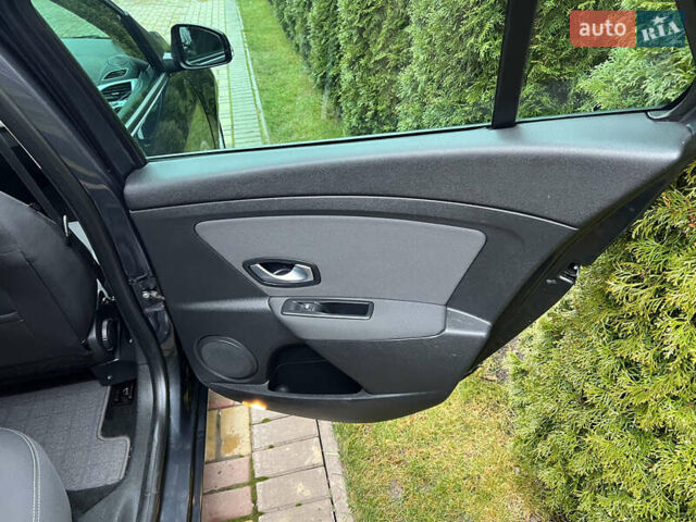 Сірий Рено Меган, об'ємом двигуна 1.6 л та пробігом 210 тис. км за 7250 $, фото 38 на Automoto.ua