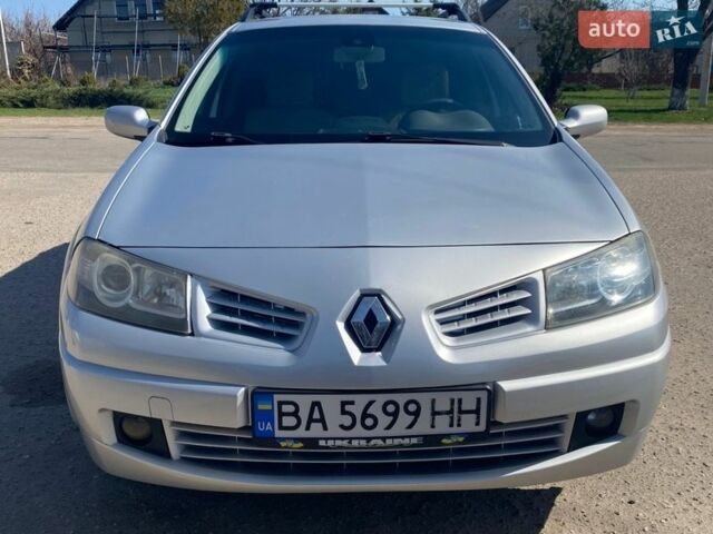 Серый Рено Меган, объемом двигателя 1.6 л и пробегом 321 тыс. км за 5100 $, фото 8 на Automoto.ua