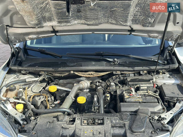 Серый Рено Меган, объемом двигателя 1.46 л и пробегом 250 тыс. км за 6700 $, фото 15 на Automoto.ua