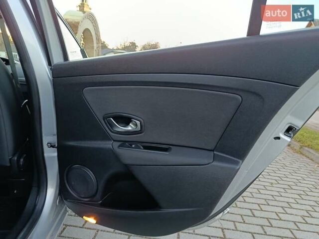 Серый Рено Меган, объемом двигателя 1.6 л и пробегом 195 тыс. км за 6800 $, фото 26 на Automoto.ua