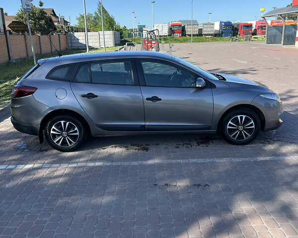 Сірий Рено Меган, об'ємом двигуна 1.46 л та пробігом 270 тис. км за 6200 $, фото 8 на Automoto.ua