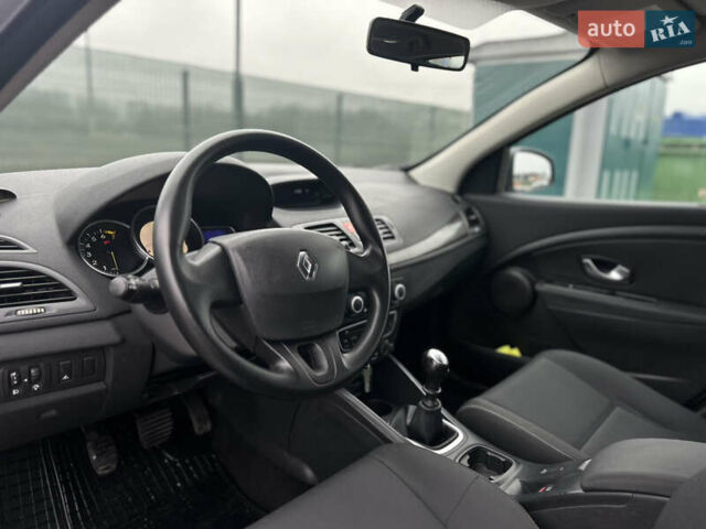 Сірий Рено Меган, об'ємом двигуна 1.6 л та пробігом 172 тис. км за 7450 $, фото 90 на Automoto.ua