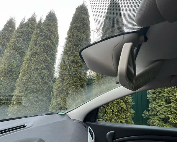 Сірий Рено Меган, об'ємом двигуна 1.6 л та пробігом 210 тис. км за 7250 $, фото 20 на Automoto.ua