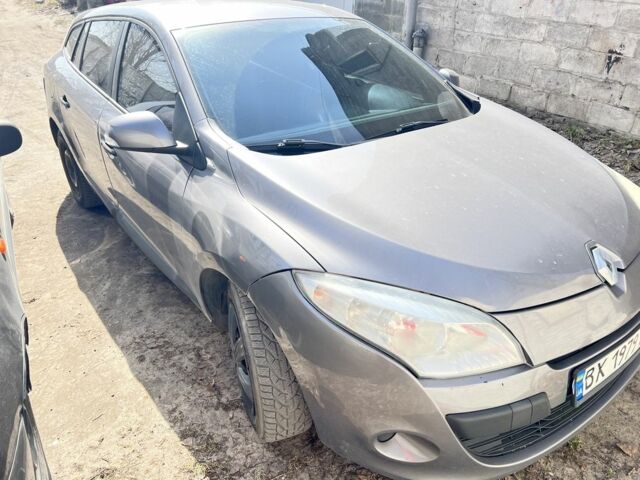 Серый Рено Меган, объемом двигателя 1.5 л и пробегом 230 тыс. км за 6000 $, фото 5 на Automoto.ua
