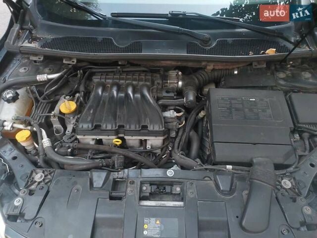 Сірий Рено Меган, об'ємом двигуна 2 л та пробігом 243 тис. км за 6500 $, фото 12 на Automoto.ua