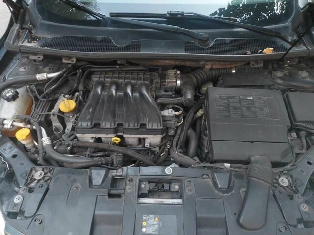 Серый Рено Меган, объемом двигателя 2 л и пробегом 243 тыс. км за 6400 $, фото 11 на Automoto.ua