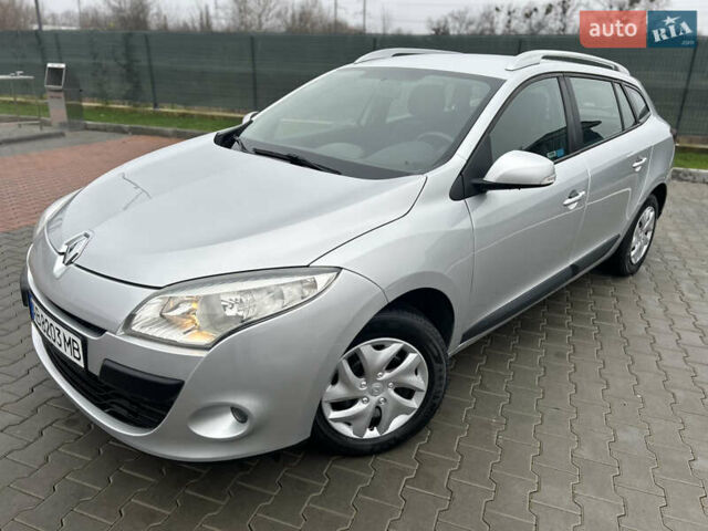 Сірий Рено Меган, об'ємом двигуна 1.6 л та пробігом 172 тис. км за 7450 $, фото 4 на Automoto.ua