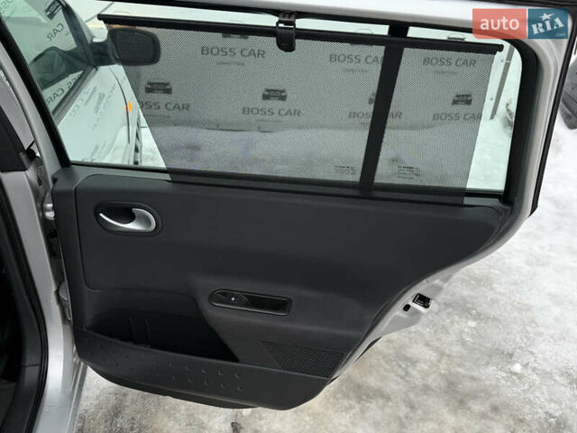 Сірий Рено Меган, об'ємом двигуна 1.6 л та пробігом 149 тис. км за 6350 $, фото 21 на Automoto.ua