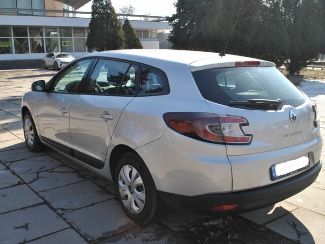 Сірий Рено Меган, об'ємом двигуна 1.5 л та пробігом 239 тис. км за 6600 $, фото 2 на Automoto.ua