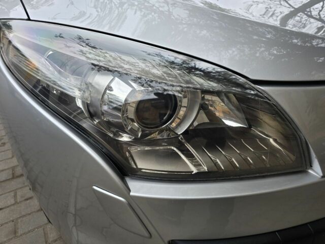 Серый Рено Меган, объемом двигателя 1 л и пробегом 200 тыс. км за 6700 $, фото 4 на Automoto.ua