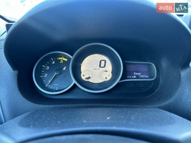 Сірий Рено Меган, об'ємом двигуна 1.46 л та пробігом 360 тис. км за 5800 $, фото 11 на Automoto.ua