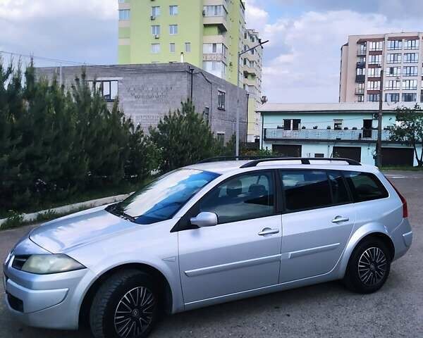 Серый Рено Меган, объемом двигателя 1.6 л и пробегом 182 тыс. км за 6100 $, фото 3 на Automoto.ua