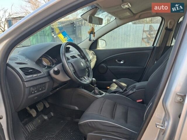 Сірий Рено Меган, об'ємом двигуна 1.46 л та пробігом 290 тис. км за 6500 $, фото 5 на Automoto.ua