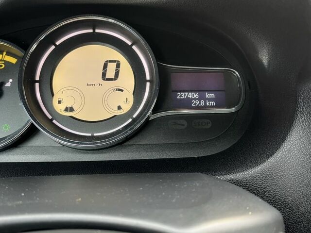 Серый Рено Меган, объемом двигателя 1.9 л и пробегом 248 тыс. км за 6599 $, фото 6 на Automoto.ua