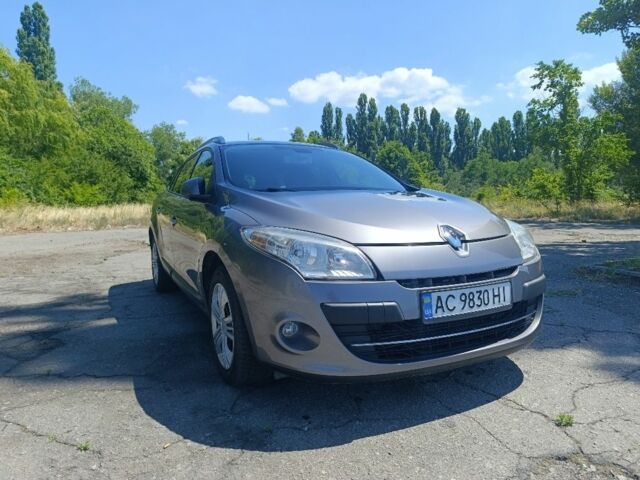 Сірий Рено Меган, об'ємом двигуна 1.4 л та пробігом 241 тис. км за 5787 $, фото 1 на Automoto.ua